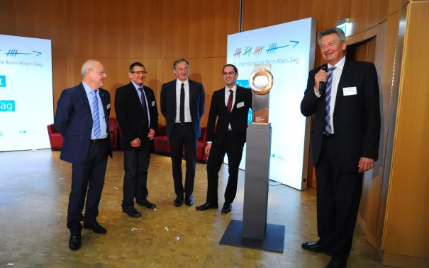 20_jahre_h-brs_festakt_audimax_20150619_foto_c._adolph_186.jpg(DE)