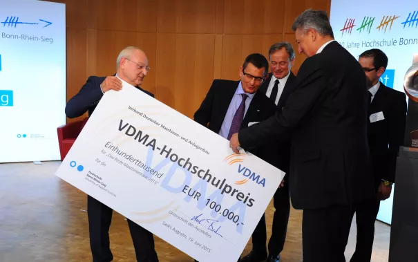 20_jahre_h-brs_festakt_audimax_20150619_foto_c._adolph_189.jpg(DE)