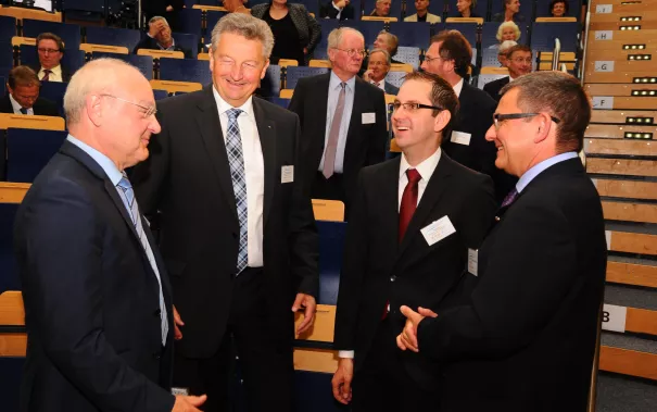 20_jahre_h-brs_festakt_audimax_20150619_foto_c._adolph_210.jpg(DE)