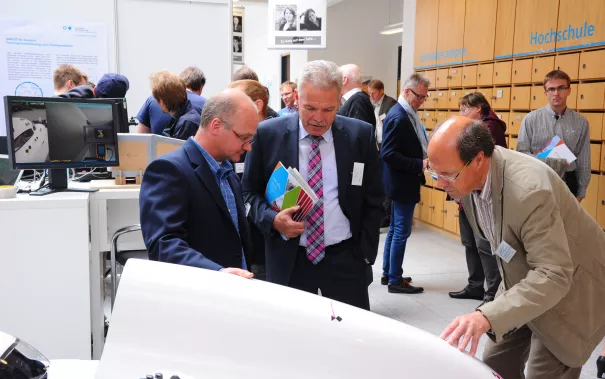 20_jahre_h-brs_umtrunk_forschungssschau_20150619_foto_c._adolph_006.jpg(DE)