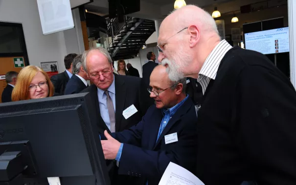 20_jahre_h-brs_umtrunk_forschungssschau_20150619_foto_c._adolph_008.jpg(DE)