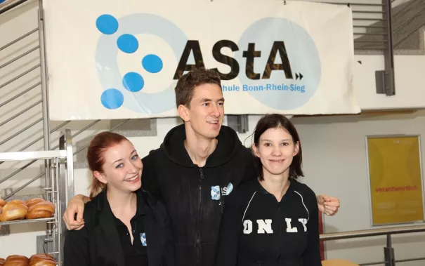 eroeffnung_akademisches_jahr_09-2014_asta_tinnep_ihne_foto_e.tritschler_3386.jpg (DE)