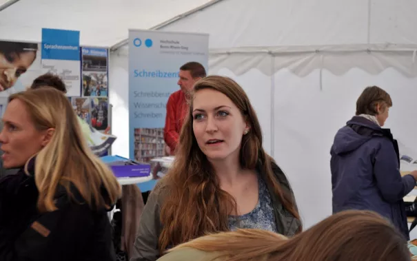 eroeffnung_akademisches_jahr_09-2014_foto_j._kuestenmacher_044.jpg (DE)