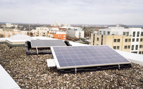 Photovoltaic system on the roof of the university (DE)