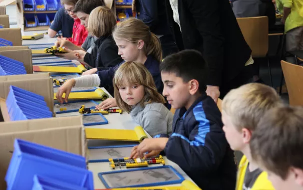 kinderuni-lego-mai-2014_21.jpg (DE)