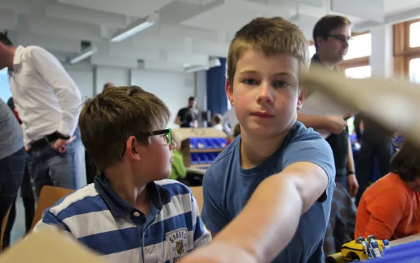 kinderuni-lego-mai-2014_37.jpg (DE)