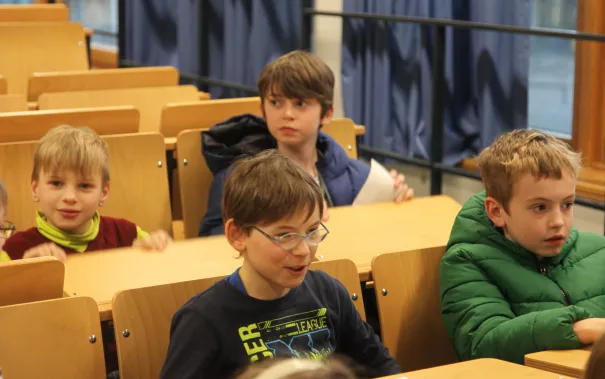 kinderuni_licht_norbert_jung_sta_20170126_foto_j._kuestenmacher_19.jpg (DE)