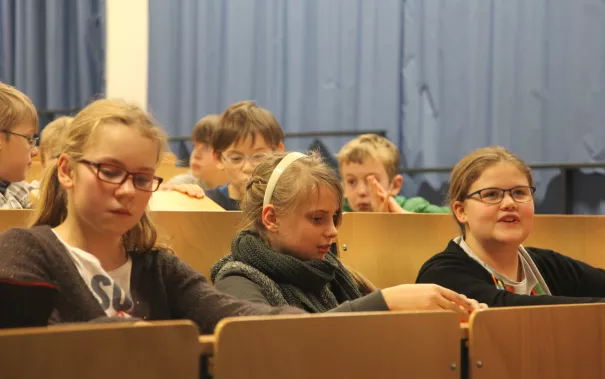 kinderuni_licht_norbert_jung_sta_20170126_foto_j._kuestenmacher_25.jpg (DE)
