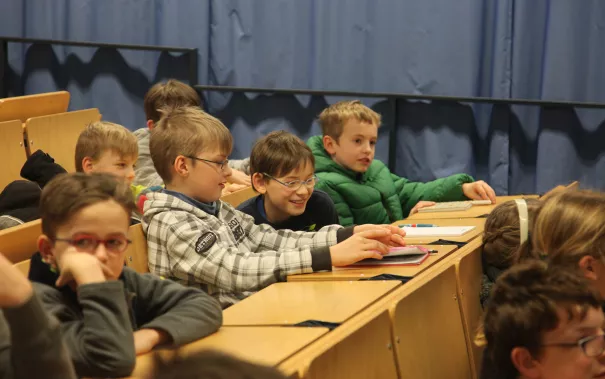 kinderuni_licht_norbert_jung_sta_20170126_foto_j._kuestenmacher_30.jpg (DE)