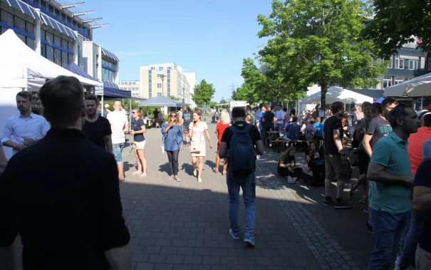 sommerfest_h-brs_sta_20170614_foto_j._kuestenmacher_250.jpg