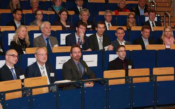 stipendienfeier_2014_foto_schallenberghsb14032.jpg (DE)