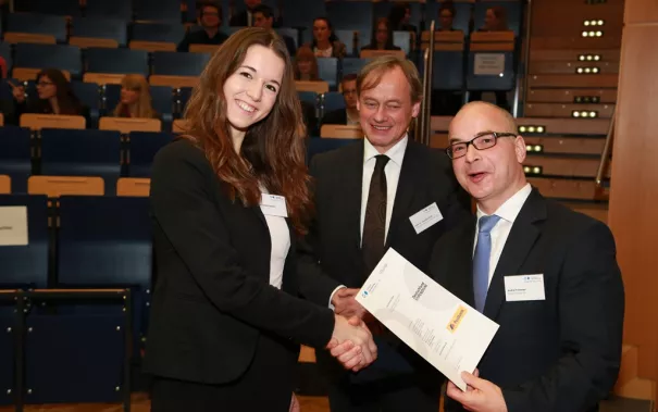 stipendienfeier_2014_foto_schallenberghsb14155.jpg (DE)