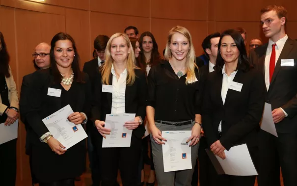 stipendienfeier_2014_foto_schallenberghsb14162.jpg (DE)