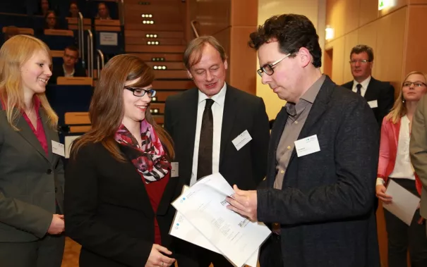 stipendienfeier_2014_foto_schallenberghsb14171.jpg (DE)