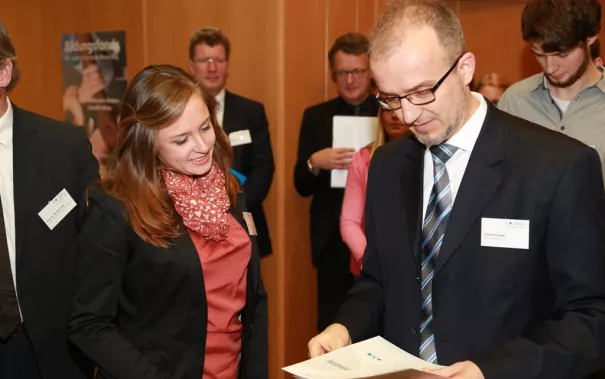 stipendienfeier_2014_foto_schallenberghsb14182.jpg (DE)