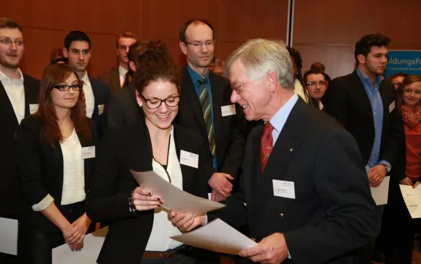 stipendienfeier_2014_foto_schallenberghsb14190.jpg (DE)