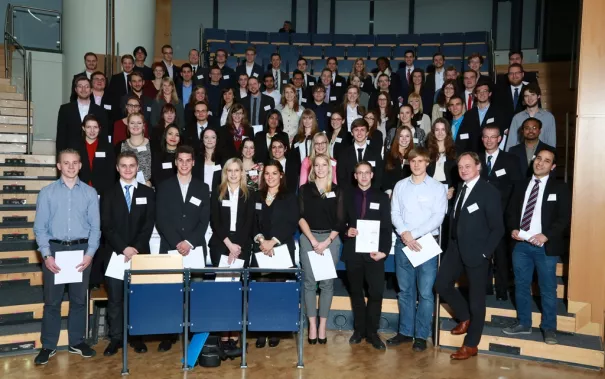 stipendienfeier_2014_foto_schallenberghsb14239.jpg (DE)