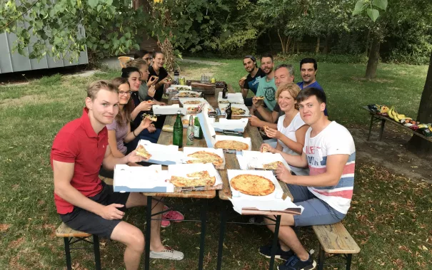 tour_de_csr_-_abendessen_nach_der_bergetappe.jpg (DE)