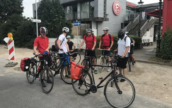 tour_de_csr_-_besuch_bei_der_fortuna_duesseldorf_0.jpg (DE)