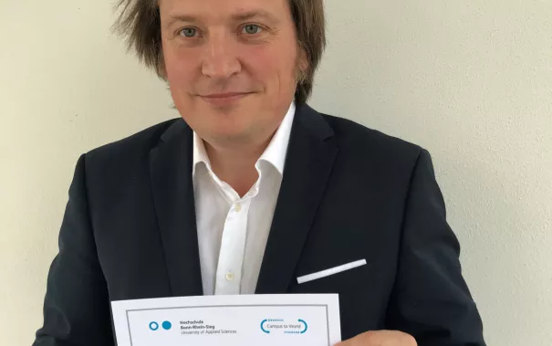 sieber-martin_fb_05_transferimpuls_2021_hauptpreis_3160.jpg (DE)
