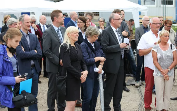 rede-ihne-grundsteinrhb_20160704_300dpi_eva_tritschler1531.jpg (DE)