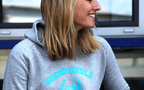 shooting_merchandise_studierende_gina_david_alex_fbwiwi_sta_20160922_foto_j._kuestenmacher_11.jpg (DE)