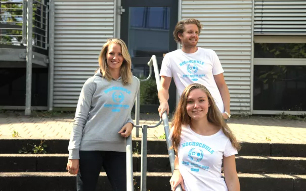 shooting_merchandise_studierende_gina_david_alex_fbwiwi_sta_20160922_foto_j._kuestenmacher_18.jpg (DE)