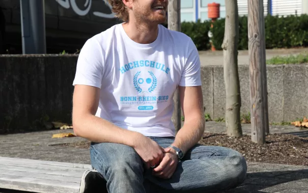 shooting_merchandise_studierende_gina_david_alex_fbwiwi_sta_20160922_foto_j._kuestenmacher_23.jpg (DE)