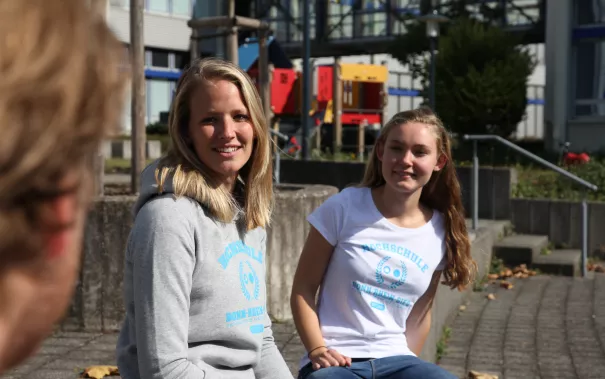 shooting_merchandise_studierende_gina_david_alex_fbwiwi_sta_20160922_foto_j._kuestenmacher_24.jpg (DE)