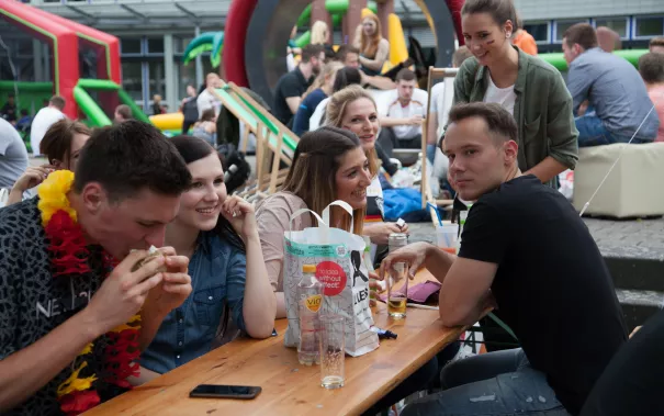 sommerfest-2016_300dpi_fotos_eva_tritschler-1315.jpg (DE)