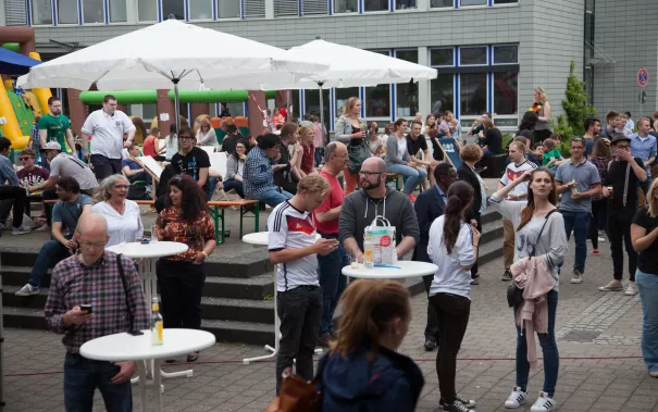 sommerfest-2016_300dpi_fotos_eva_tritschler-1339.jpg (DE)