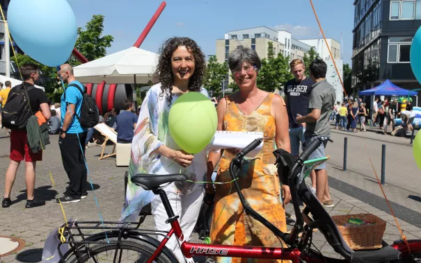 sommerfest_h-brs_sta_20170614_foto_j._kuestenmacher_128.jpg (DE)