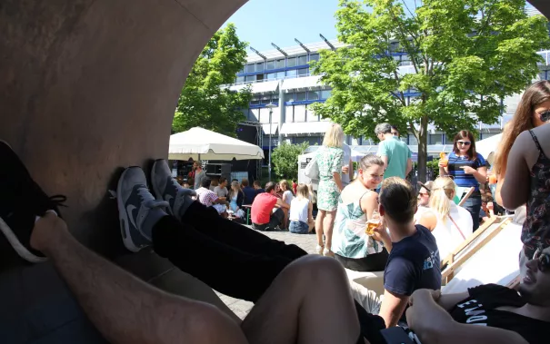 sommerfest_h-brs_sta_20170614_foto_j._kuestenmacher_150.jpg (DE)