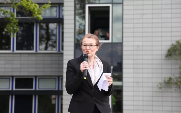 spatenstich_sta_neubau_20160429_foto_j._kuestenmacher_058.jpg (DE)