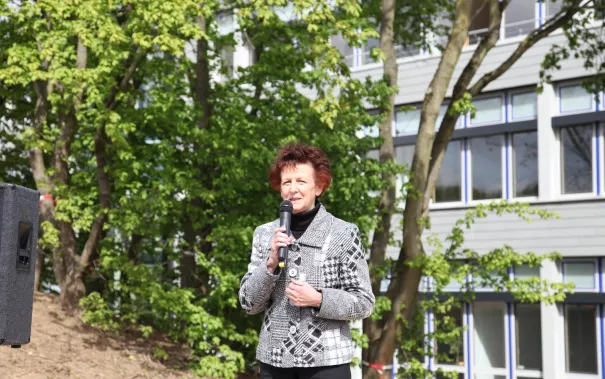 spatenstich_sta_neubau_20160429_foto_j._kuestenmacher_075.jpg (DE)
