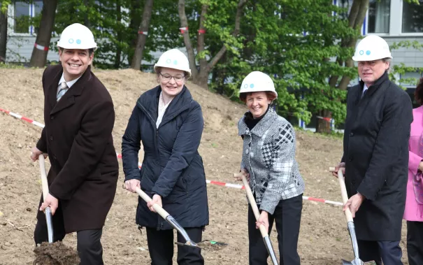 spatenstich_sta_neubau_20160429_foto_j._kuestenmacher_114.jpg (DE)
