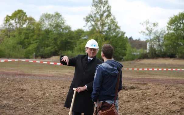 spatenstich_sta_neubau_20160429_foto_j._kuestenmacher_180.jpg (DE)