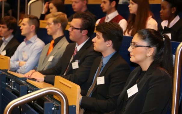 stipendienfeier-2013-page1_14.jpg (DE)