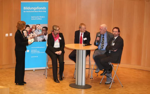 stipendienfeier-2013-page1_29.jpg (DE)