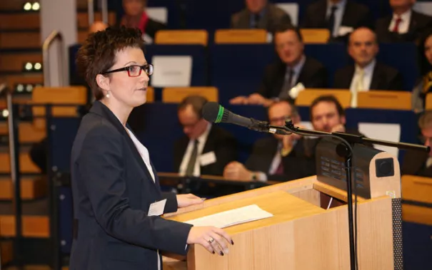 stipendienfeier-2013-page1_39.jpg (DE)