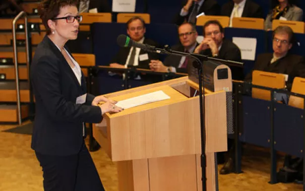 stipendienfeier-2013-page1_41.jpg (DE)