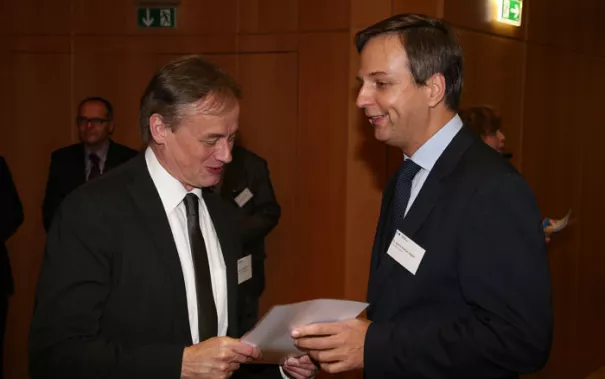 stipendienfeier-2013-page1_60.jpg (DE)