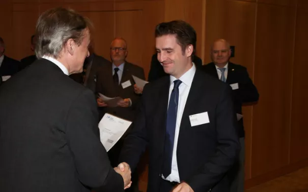 stipendienfeier-2013-page1_66.jpg (DE)