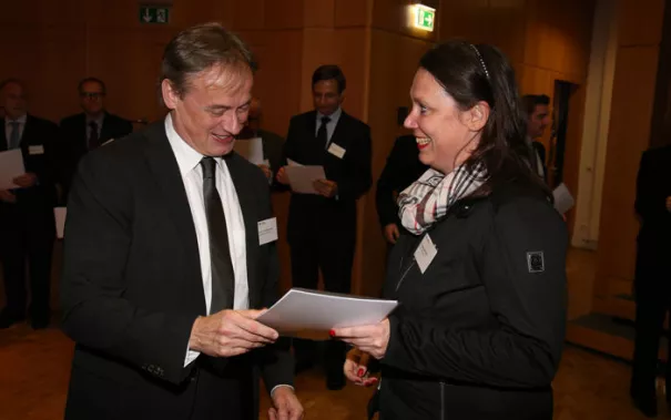 stipendienfeier-2013-page1_67.jpg (DE)