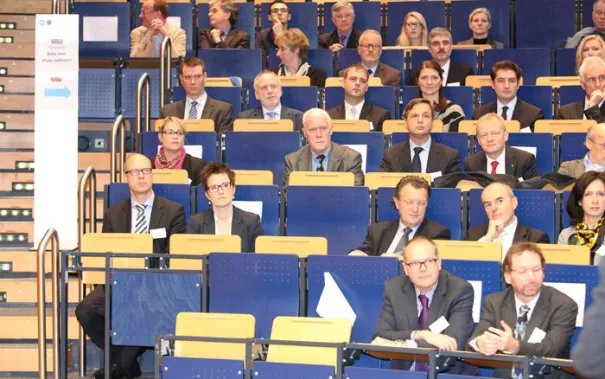 stipendienfeier-2013-page1_8.jpg (DE)