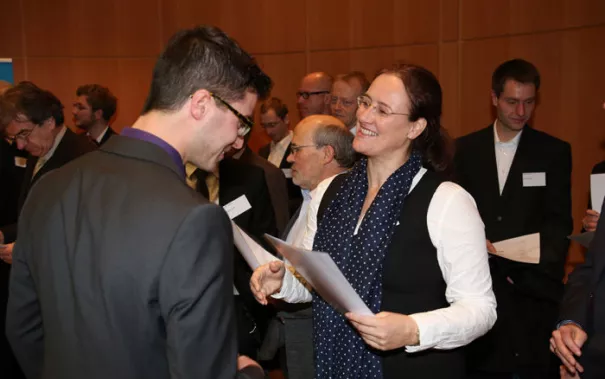 stipendienfeier-2013-page1_81.jpg (DE)