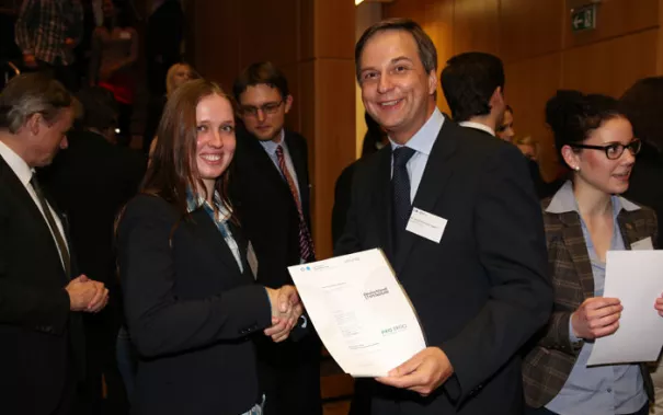 stipendienfeier-2013-page1_91.jpg (DE)