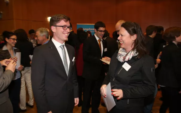 stipendienfeier-2013-page1_92.jpg (DE)