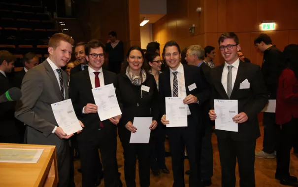 stipendienfeier-2013-page1_96.jpg (DE)