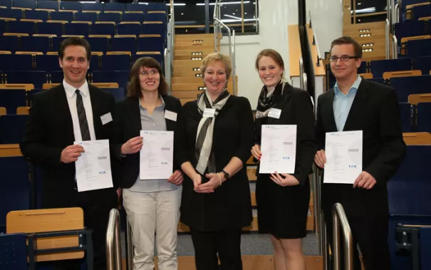 stipendienfeier-2013-page2_14.jpg (DE)